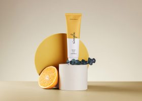 Cosmetic_Tube_Mockup
